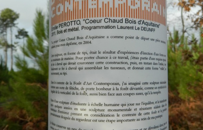 La Forêt d'Art Contemporain : Coeur Chaud Bois d'Aquitaine, oeuvre n°01 3 - Arue