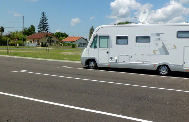 Aire de camping-cars de Villeneuve-de-Marsan 3 - Villeneuve-de-Marsan