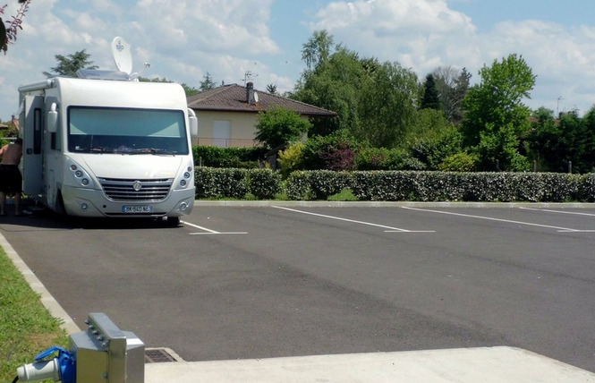 Aire de camping-cars de Villeneuve-de-Marsan 4 - Villeneuve-de-Marsan